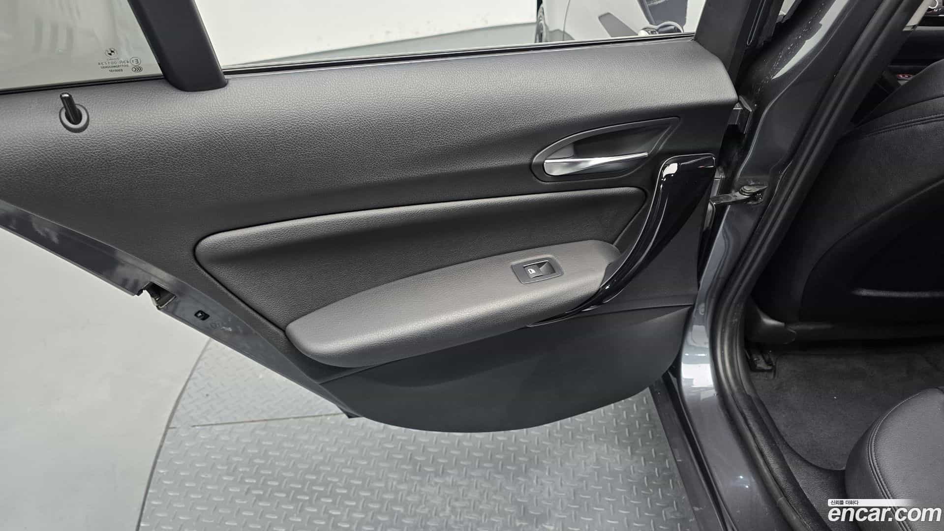 1-Series BMW 2017.4-INNER-035