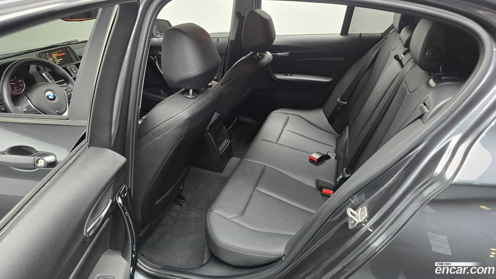 1-Series BMW 2017.4-INNER-036