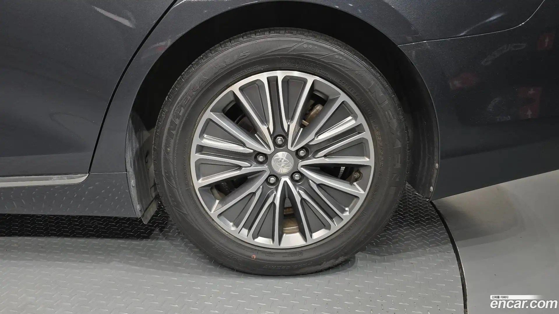 Grandeur Hyundai 2019.0-OUTER-031