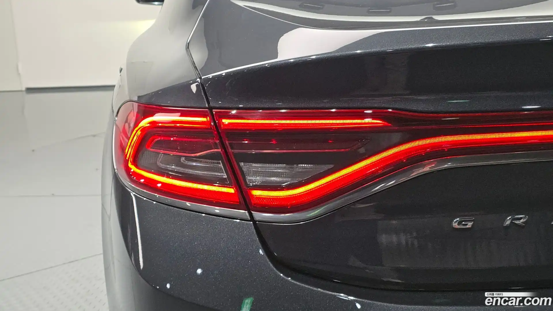 Grandeur Hyundai 2019.0-OUTER-033