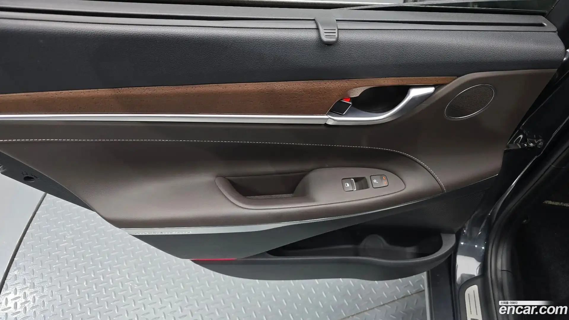 Grandeur Hyundai 2019.0-INNER-035