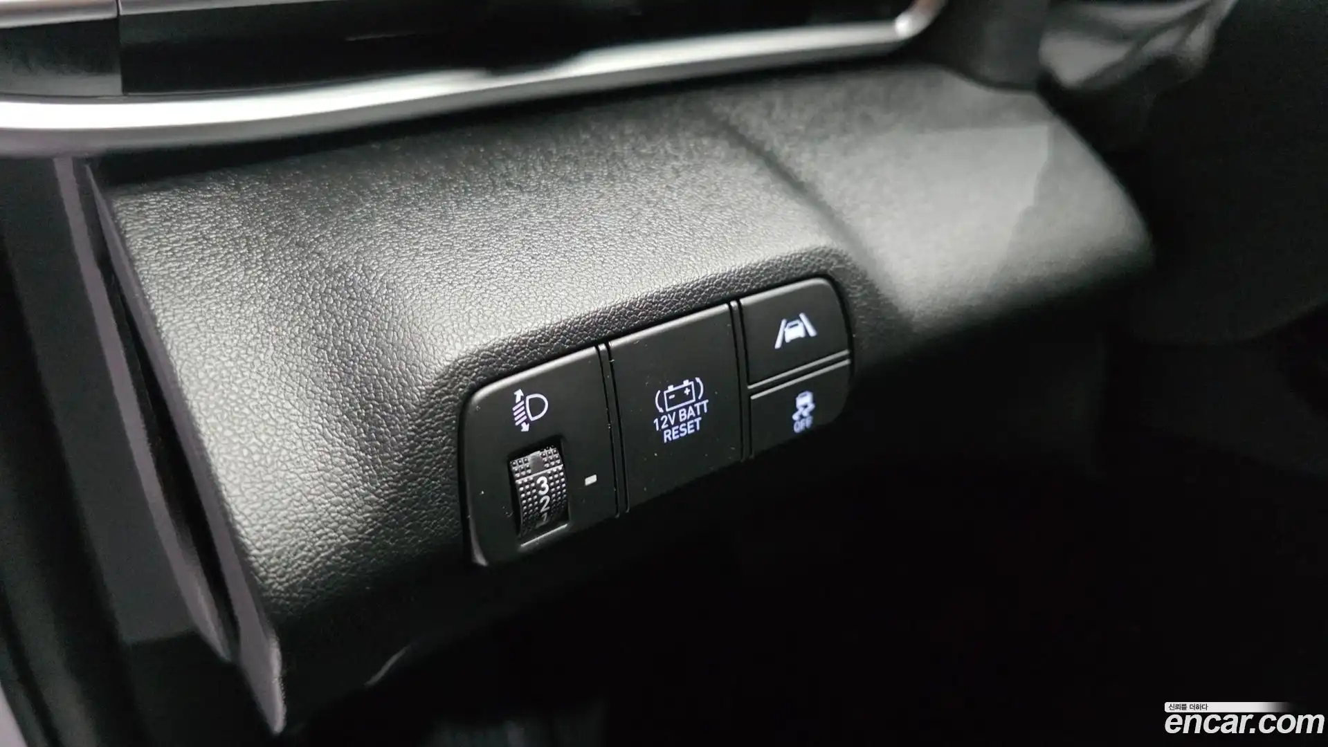 AVANTE Hyundai 2022.5-OPTION-019