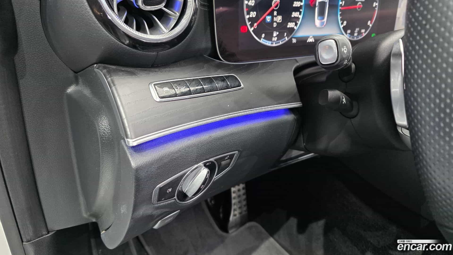 E-Class Mercedes-Benz 2020.9-OPTION-016
