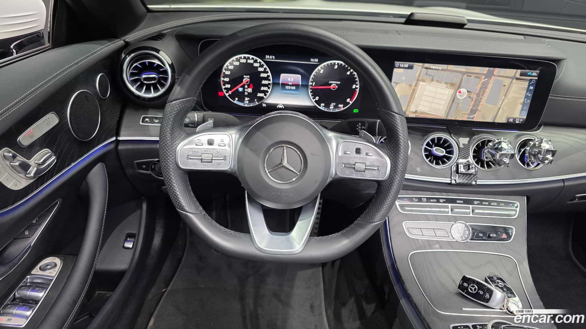 E-Class Mercedes-Benz 2020.9-OPTION-017
