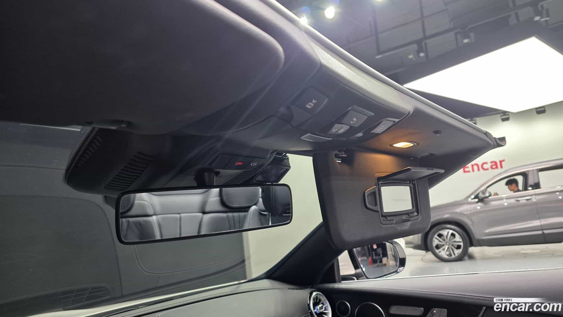 E-Class Mercedes-Benz 2020.9-OPTION-024