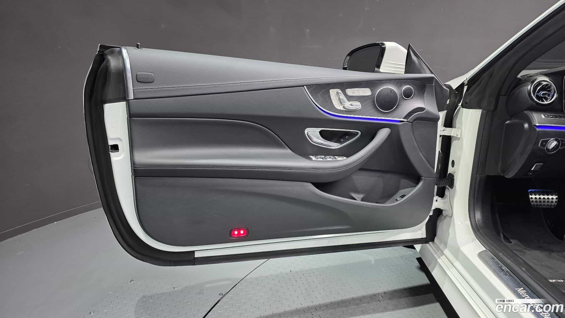 E-Class Mercedes-Benz 2020.9-INNER-034