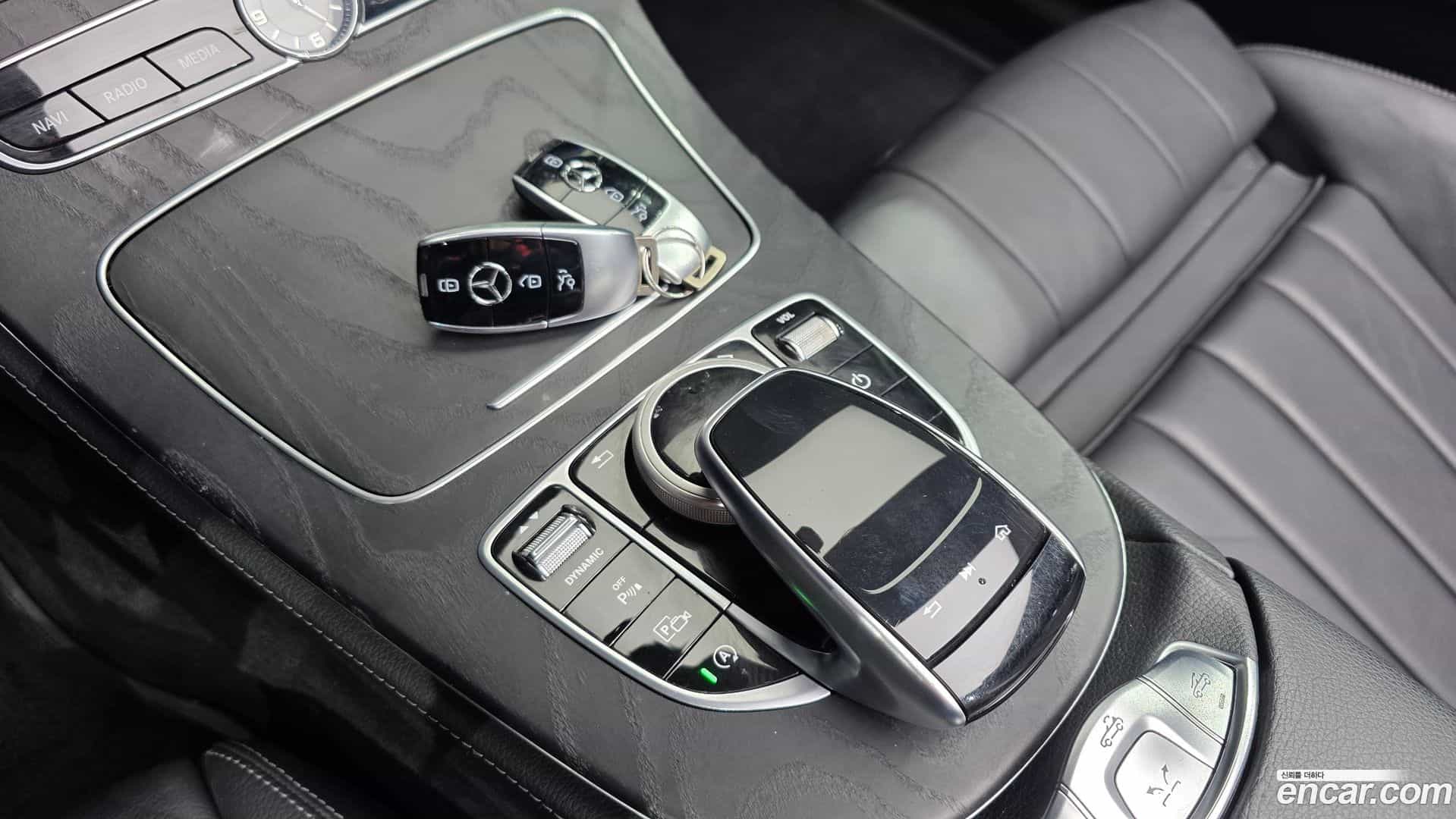 E-Class Mercedes-Benz 2020.9-OPTION-040
