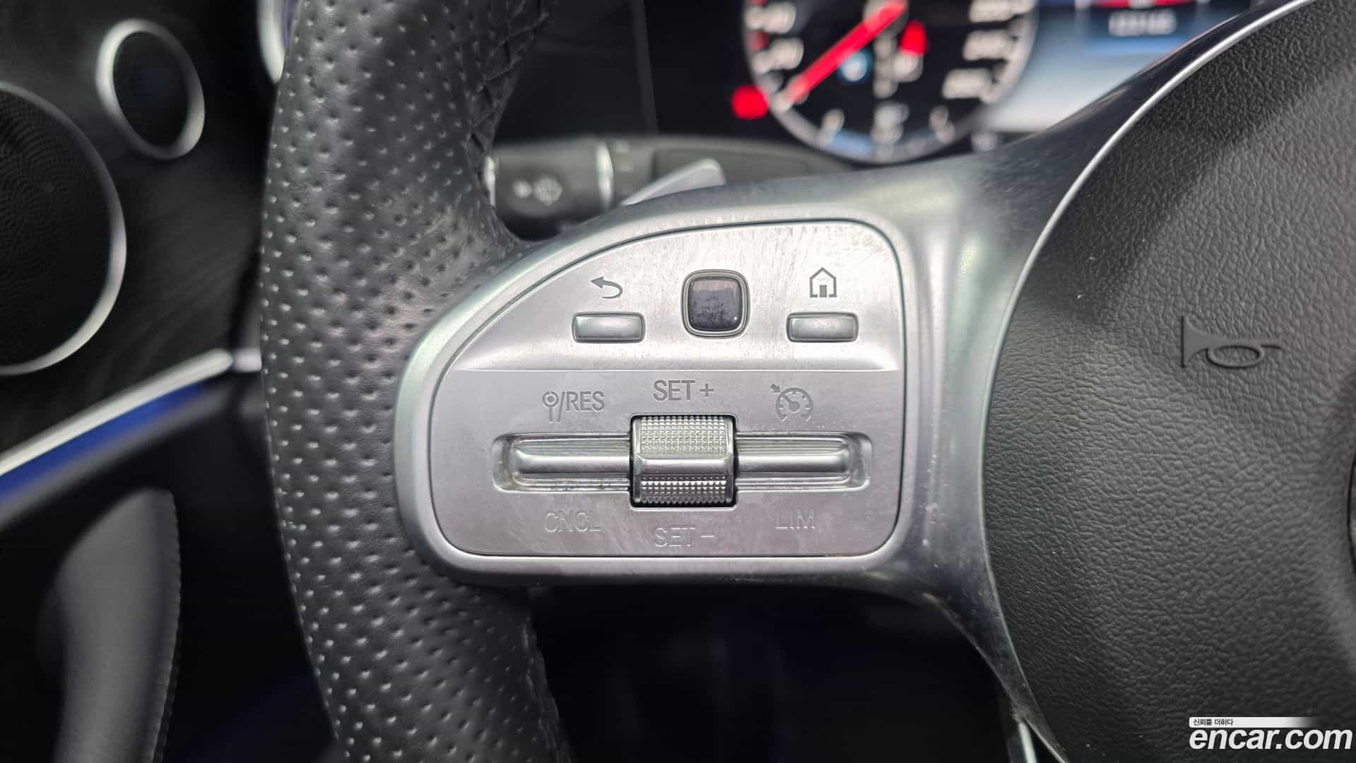 E-Class Mercedes-Benz 2020.9-OPTION-042
