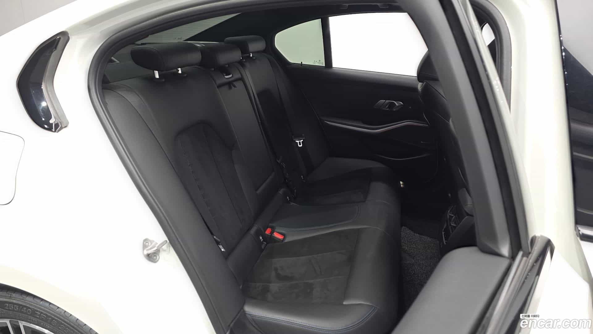 3-Series BMW 2021.4-OPTION-015