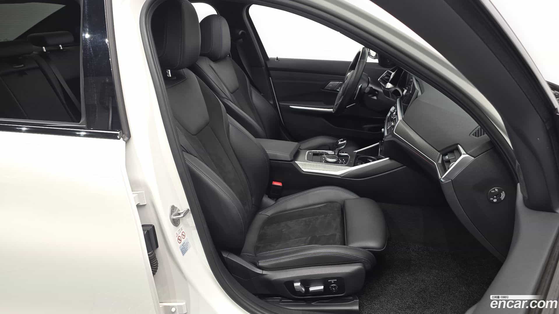 3-Series BMW 2021.4-INNER-036