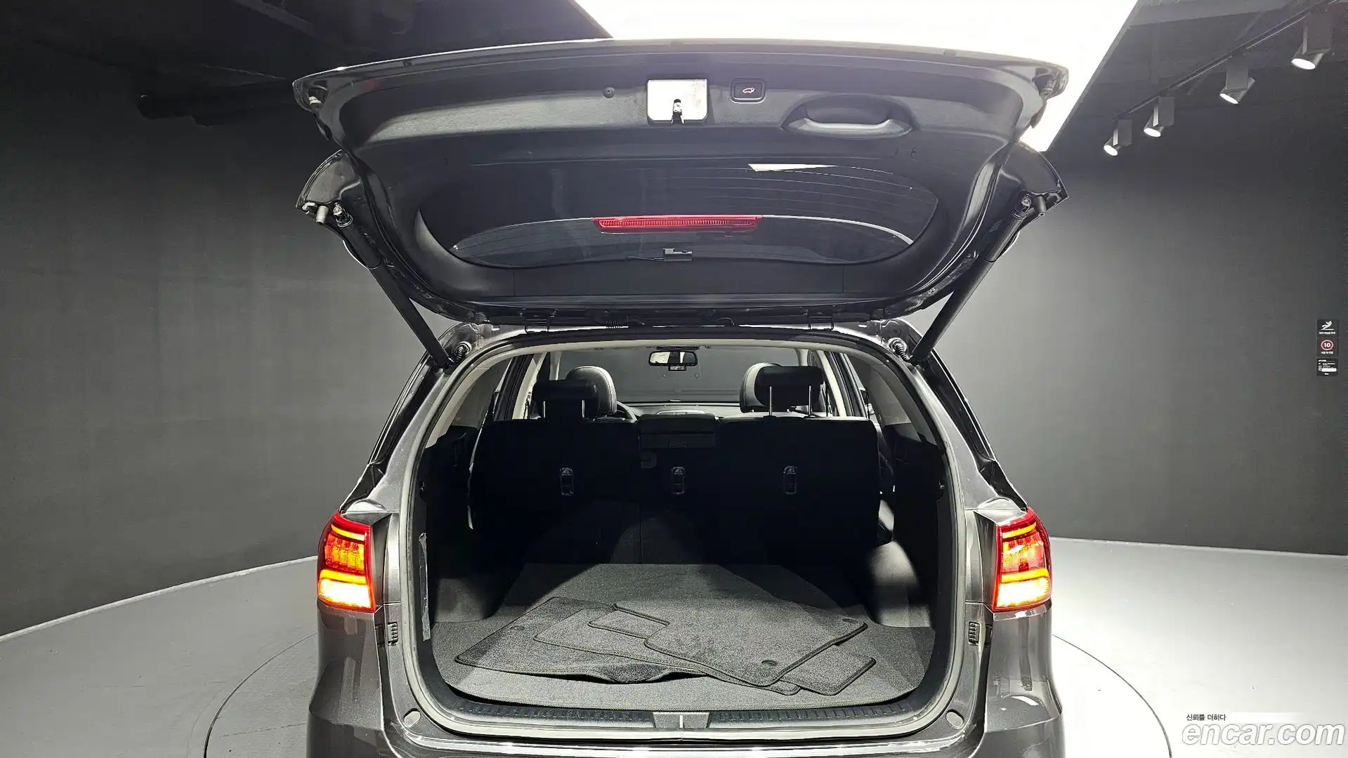 Sorento Kia 2018.4-OPTION-024