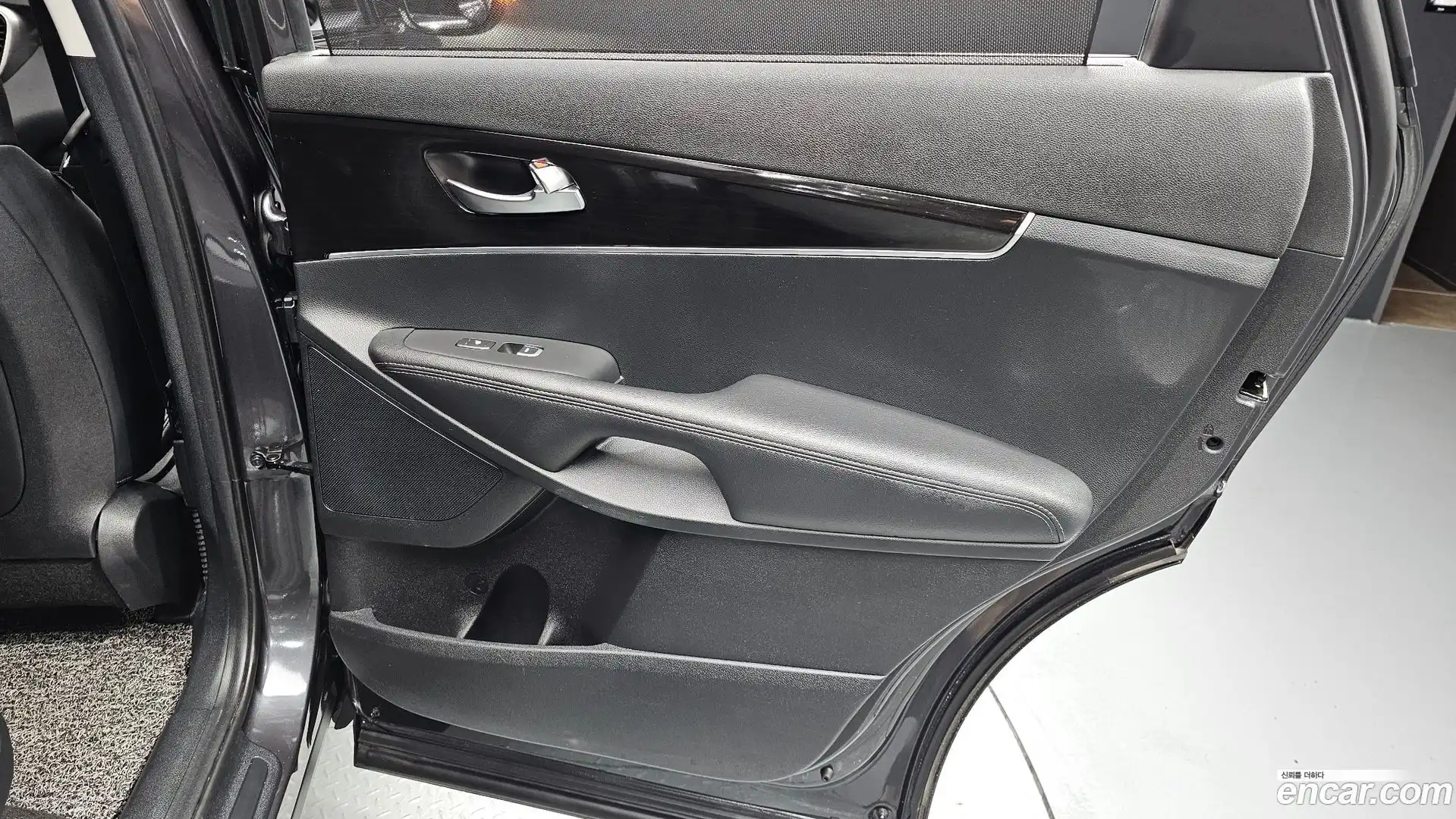 Sorento Kia 2018.4-INNER-035