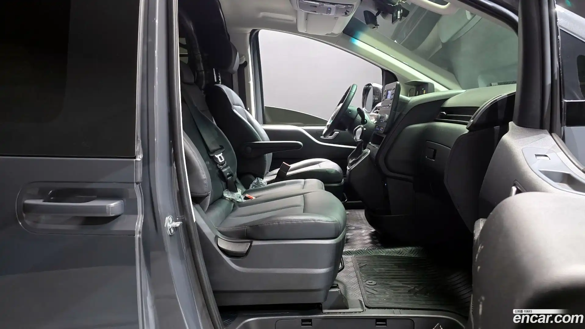 Staria Hyundai 2025.5-OPTION-015