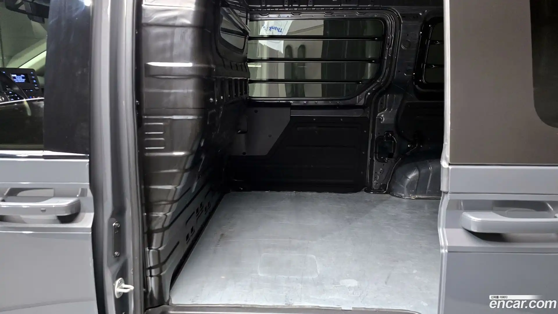 Staria Hyundai 2025.5-OPTION-016