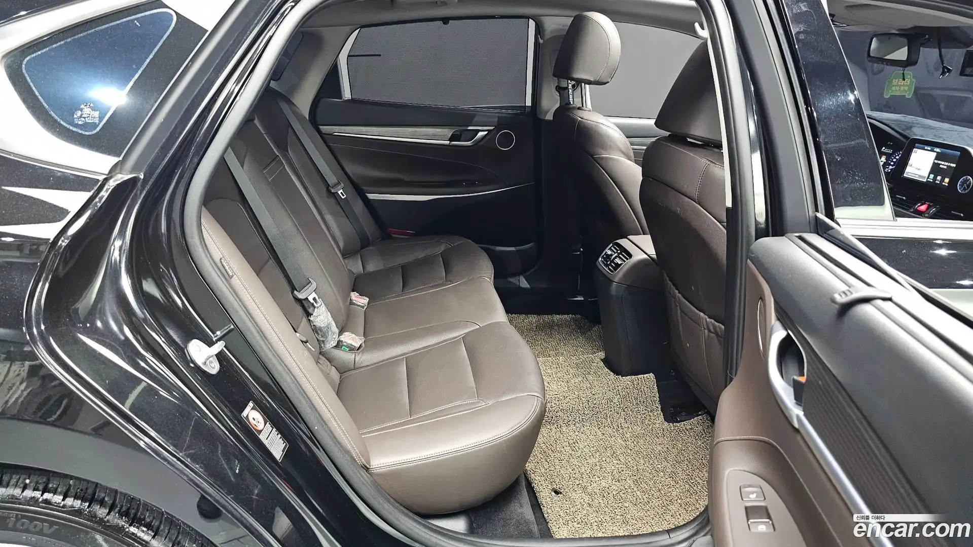 Grandeur Hyundai 2017.10-OPTION-015