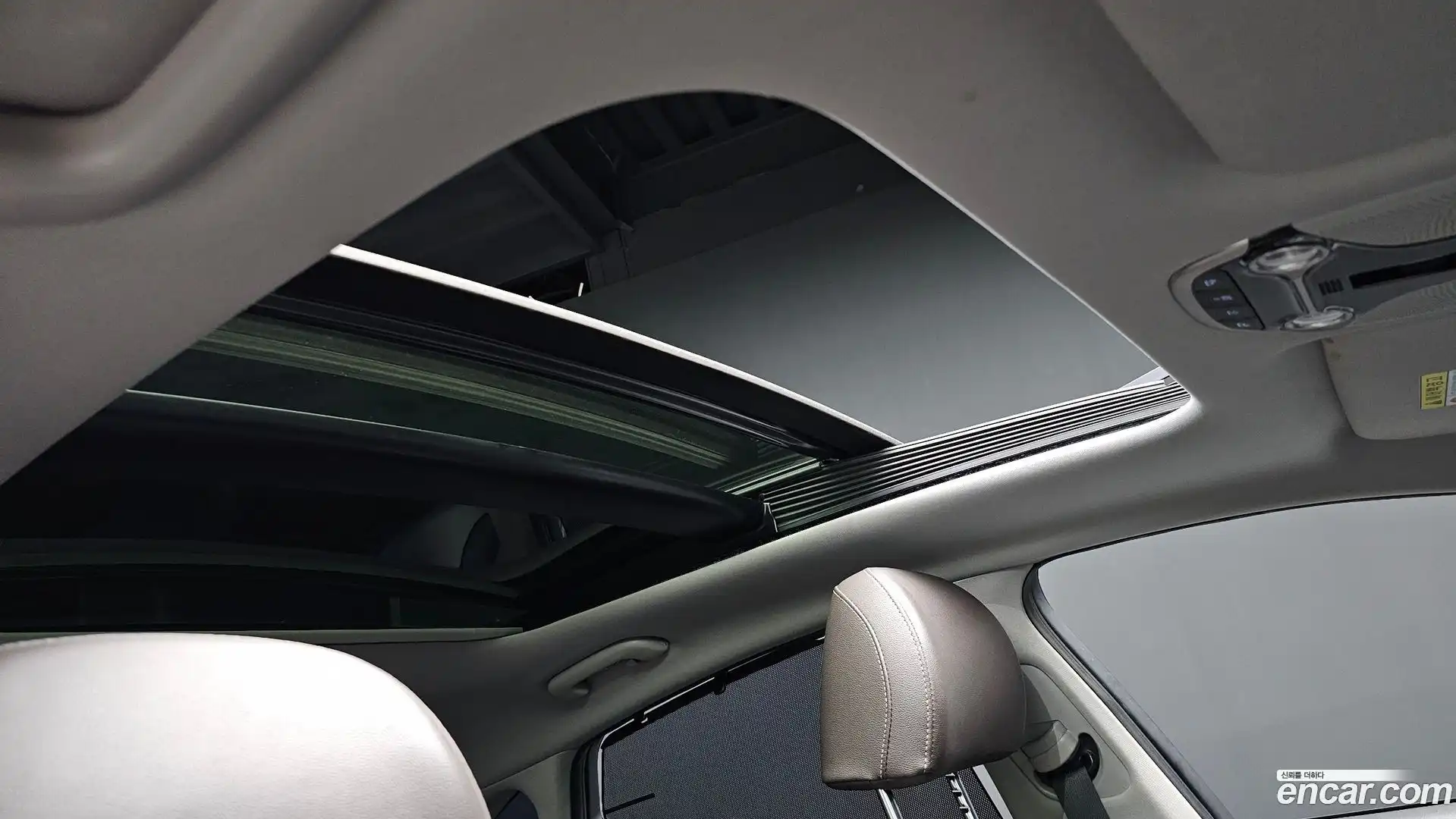 Grandeur Hyundai 2017.10-OPTION-023