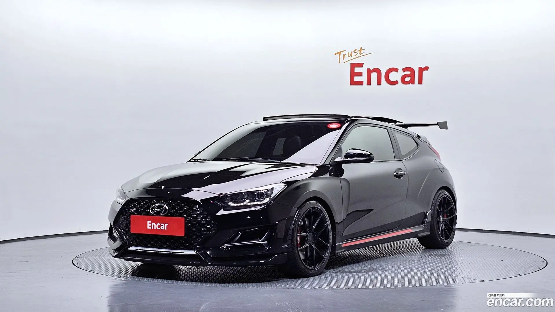 Main__Slider__Photo:Veloster Hyundai 2018.11-0