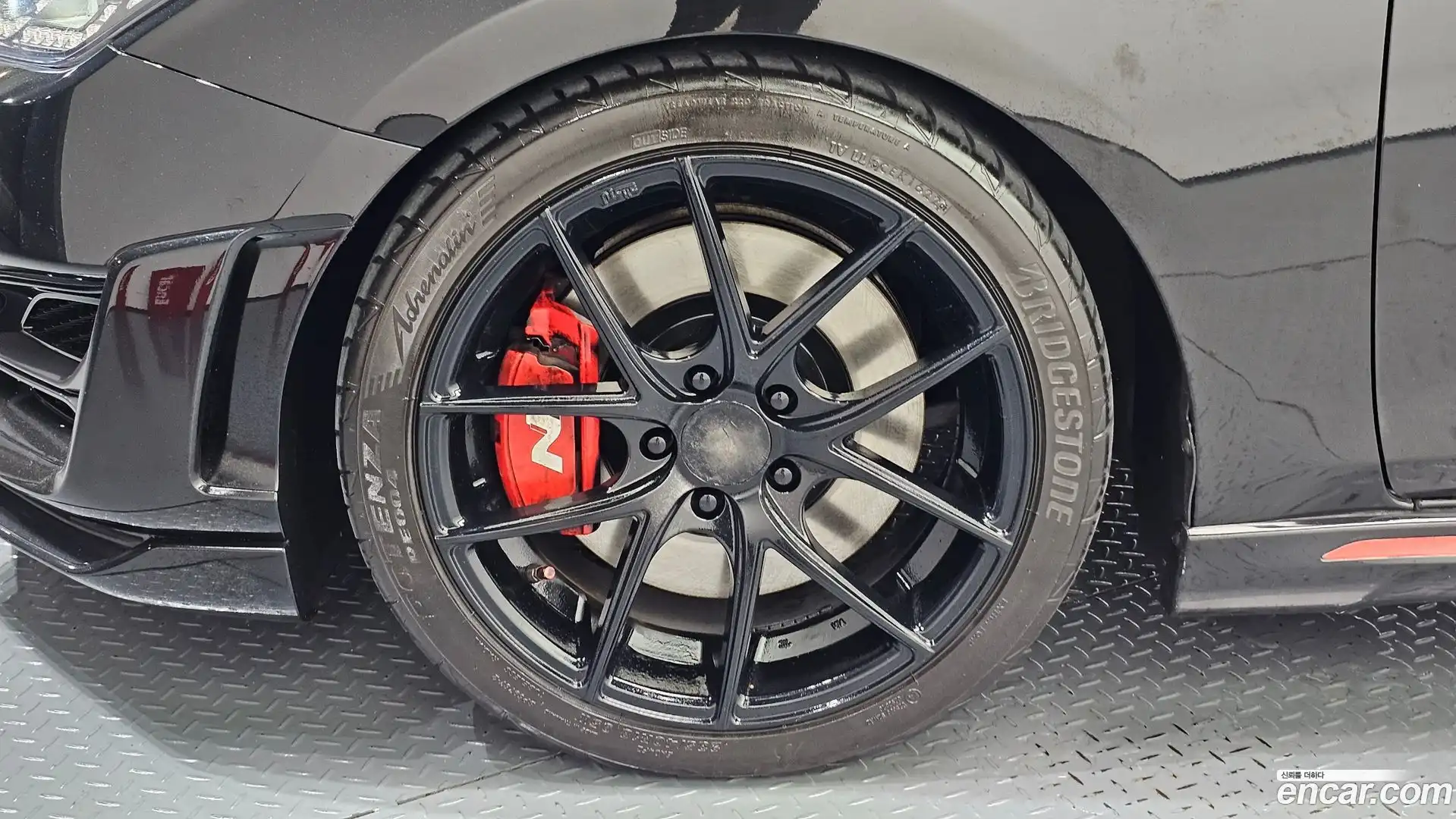 Veloster Hyundai 2018.11-OUTER-005