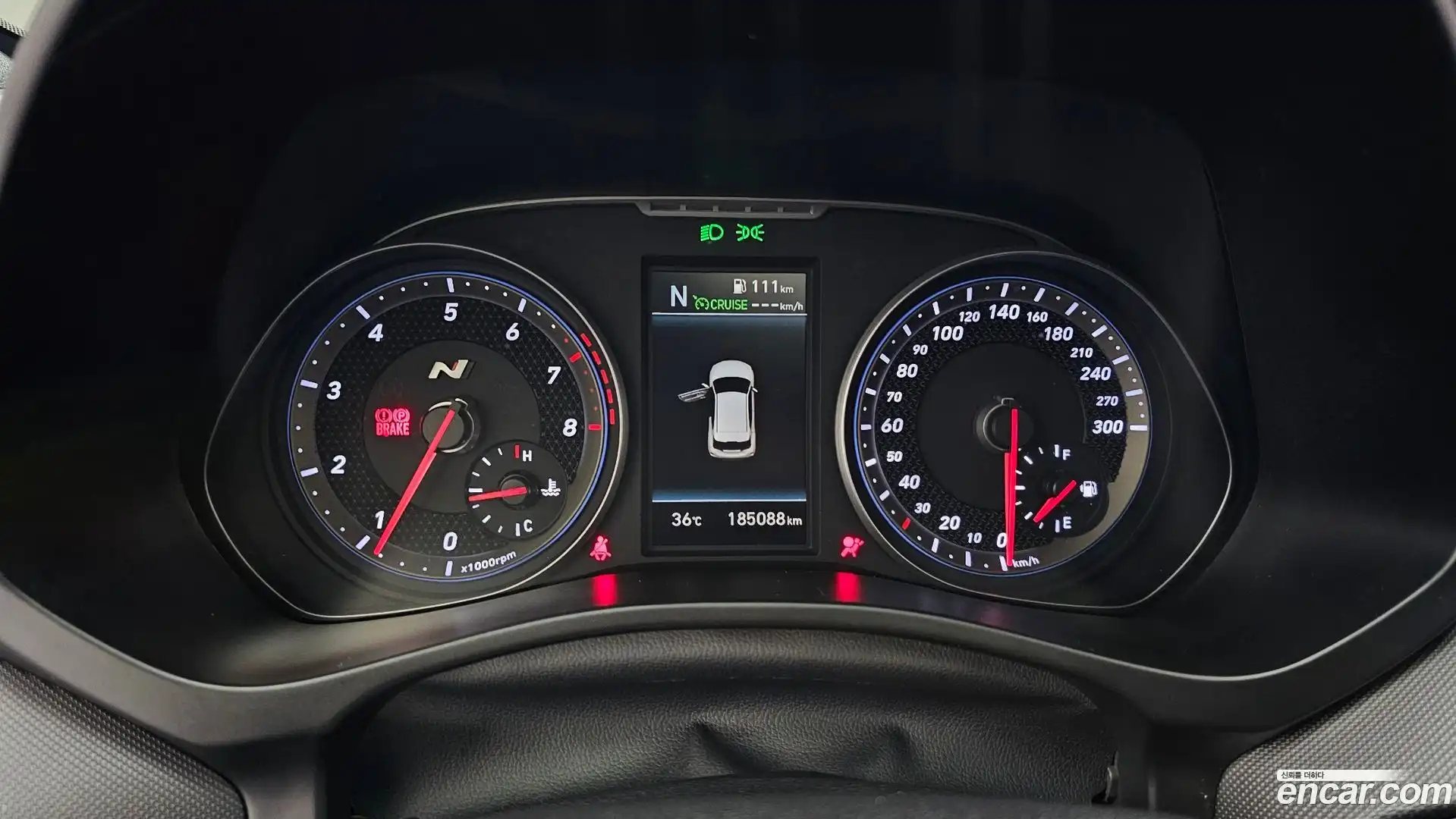 Veloster Hyundai 2018.11-INNER-008