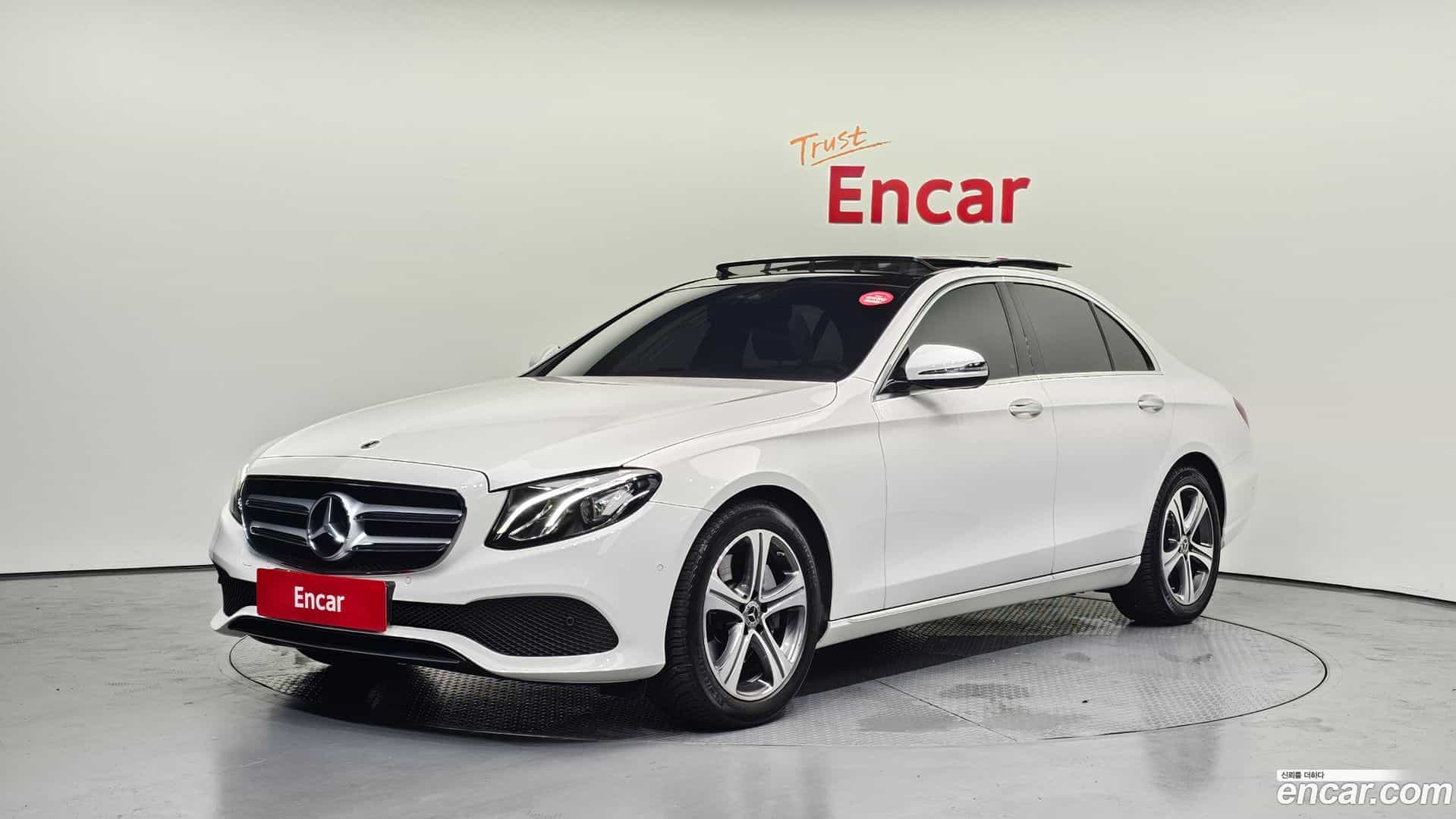 E-Class Mercedes-Benz 2019.9-OUTER-001