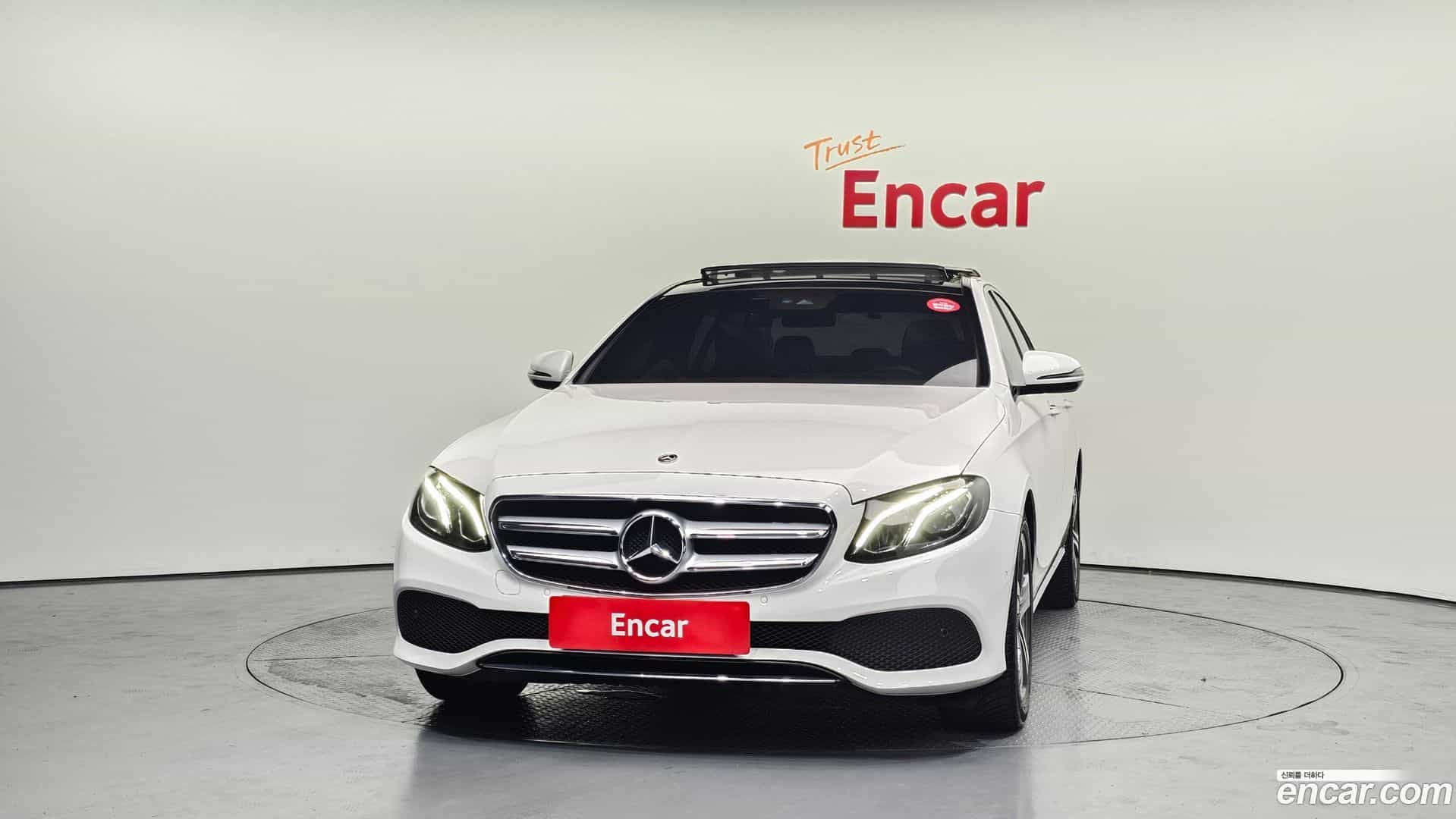 E-Class Mercedes-Benz 2019.9-OUTER-003