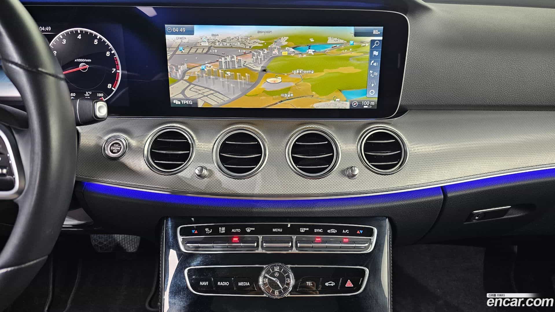 E-Class Mercedes-Benz 2019.9-OPTION-019