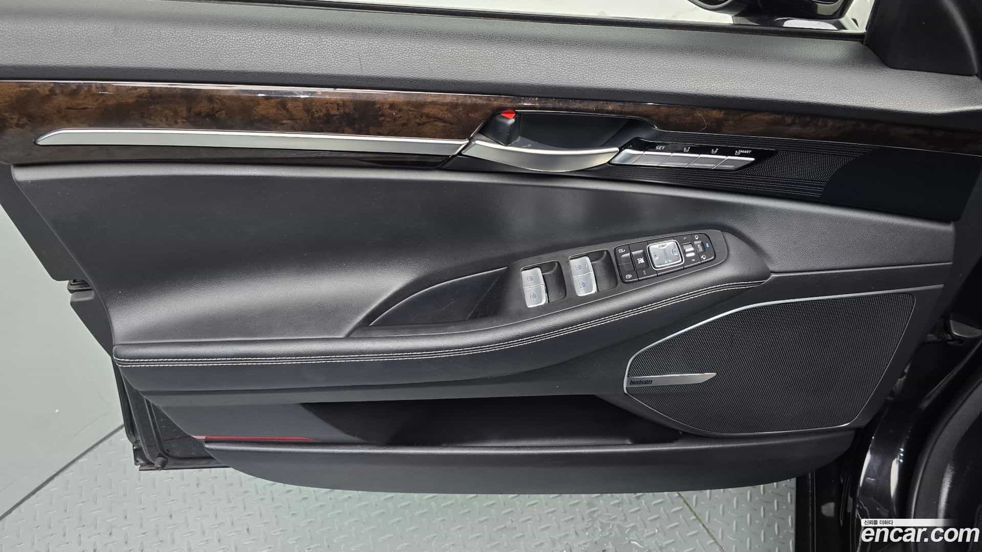G90 Genesis 2019.3-INNER-034