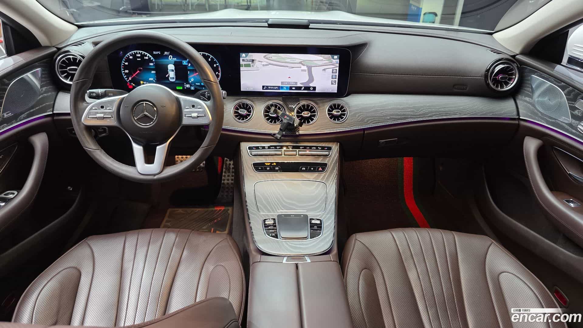 CLS-Class Mercedes-Benz 2020.10-INNER-007