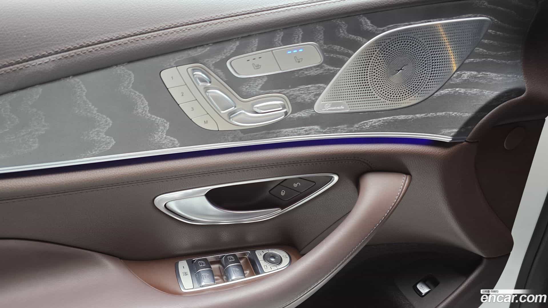 CLS-Class Mercedes-Benz 2020.10-OPTION-021