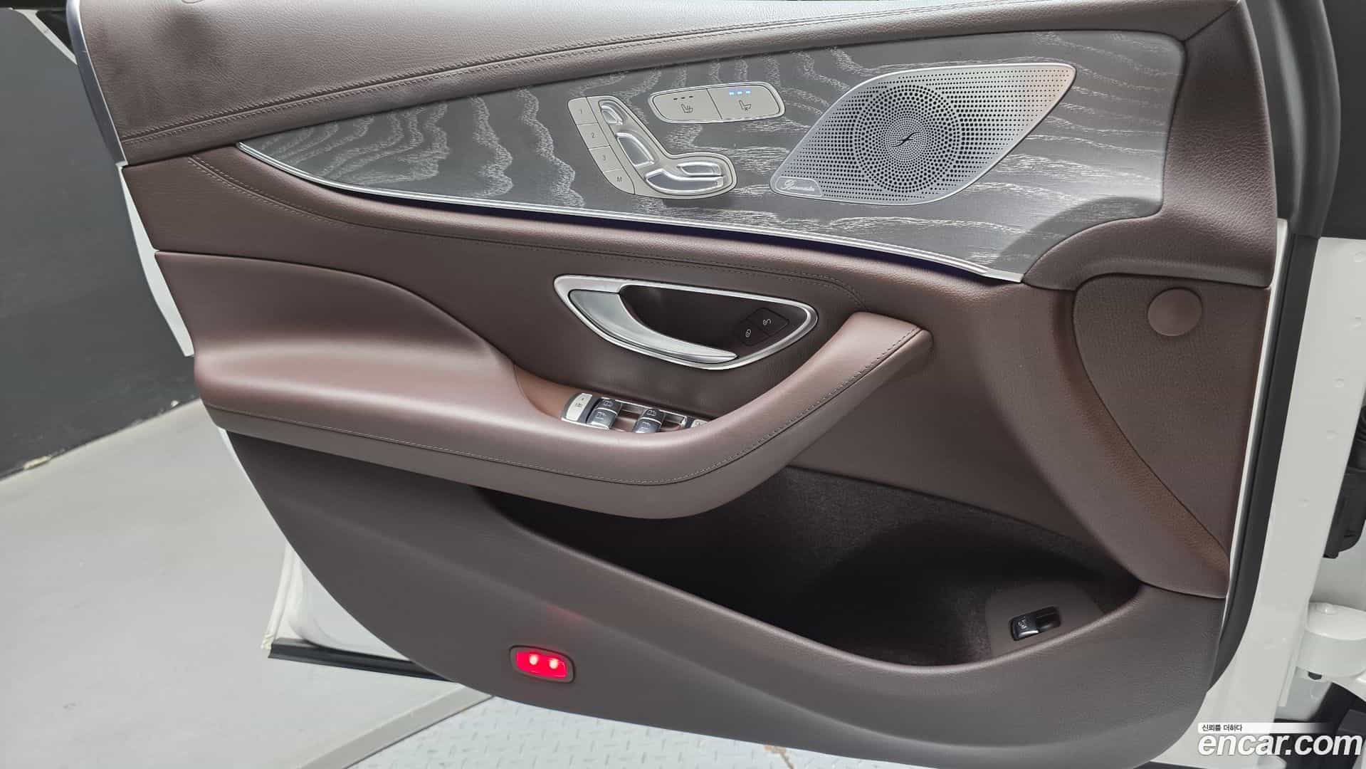 CLS-Class Mercedes-Benz 2020.10-INNER-034