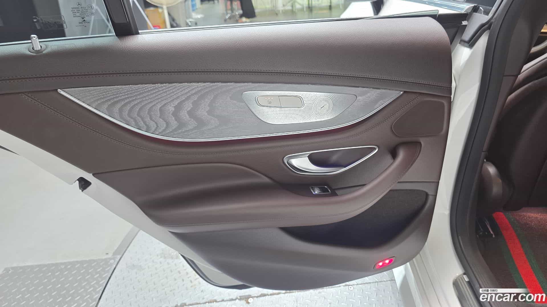 CLS-Class Mercedes-Benz 2020.10-INNER-035