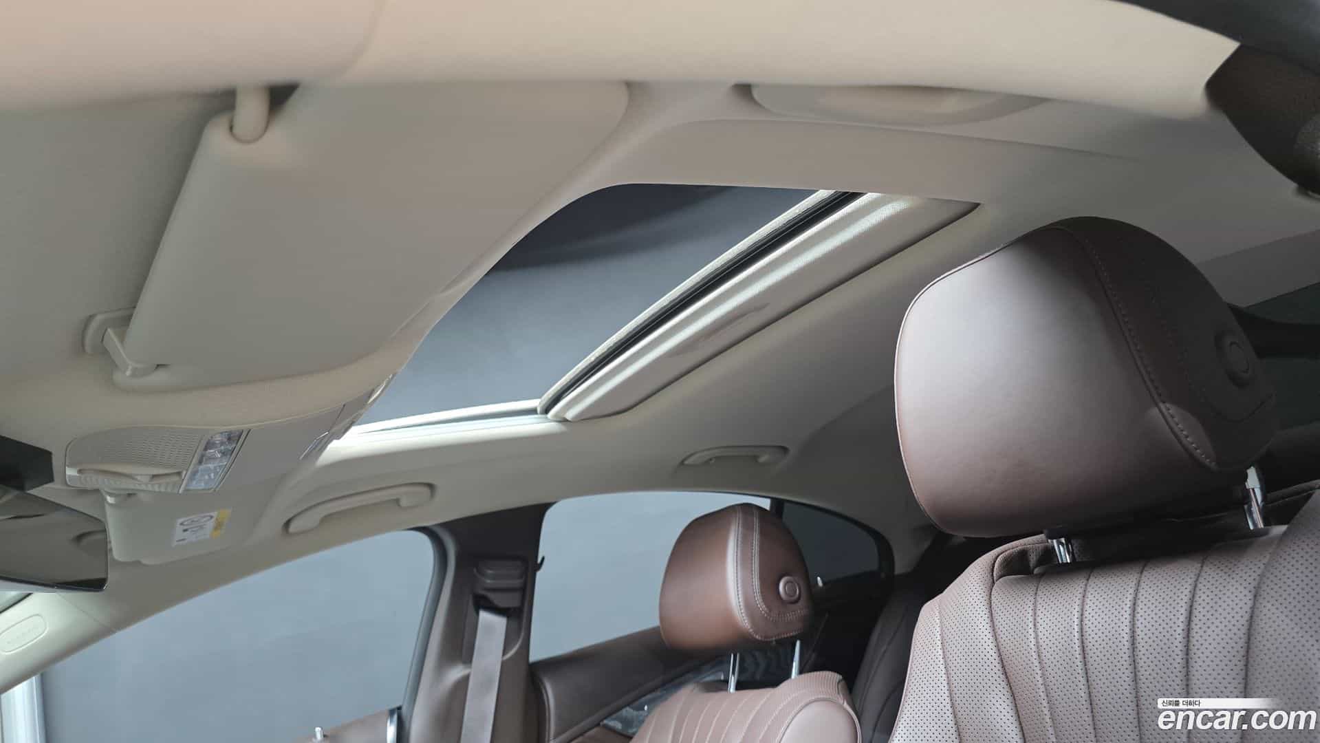 CLS-Class Mercedes-Benz 2020.10-OPTION-042