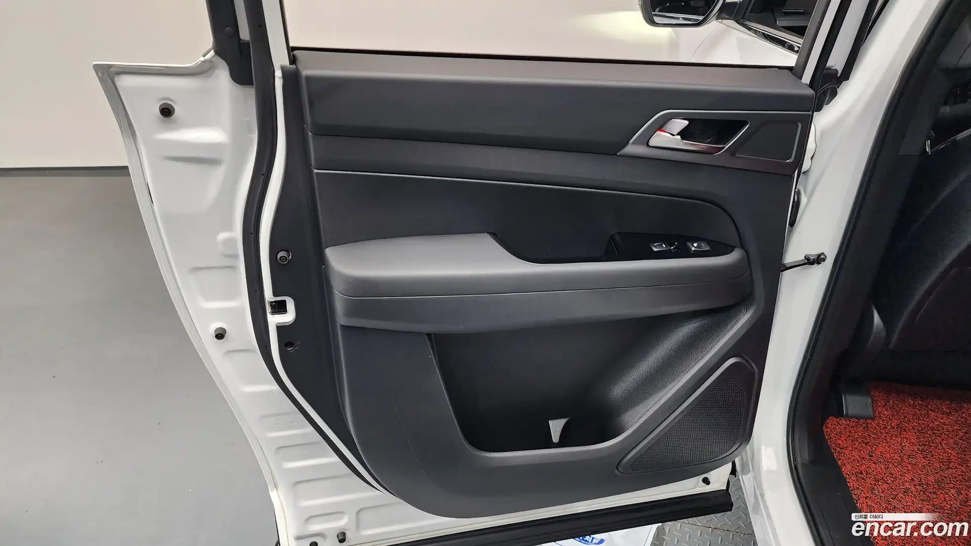 Rexton KG Mobility 2024.10-INNER-035