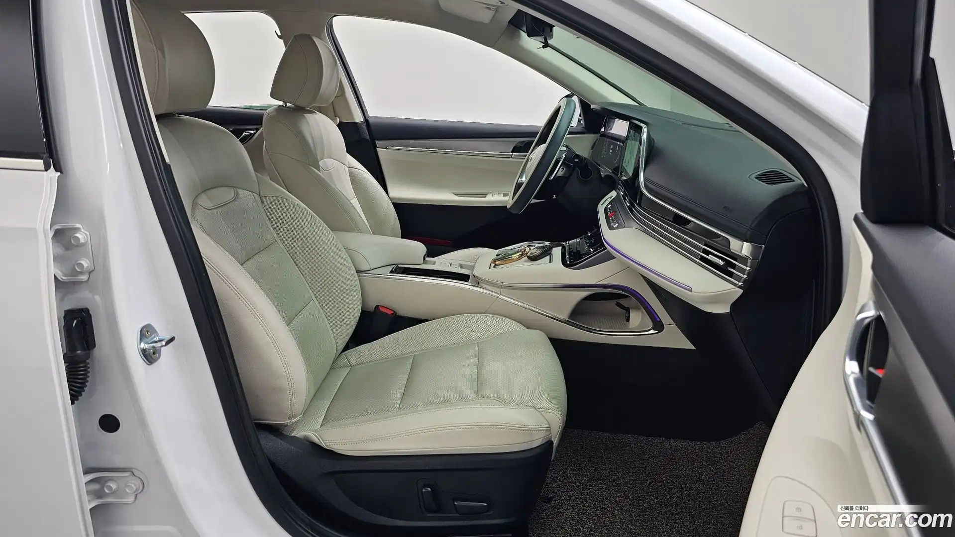 Grandeur Hyundai 2021.11-OPTION-015