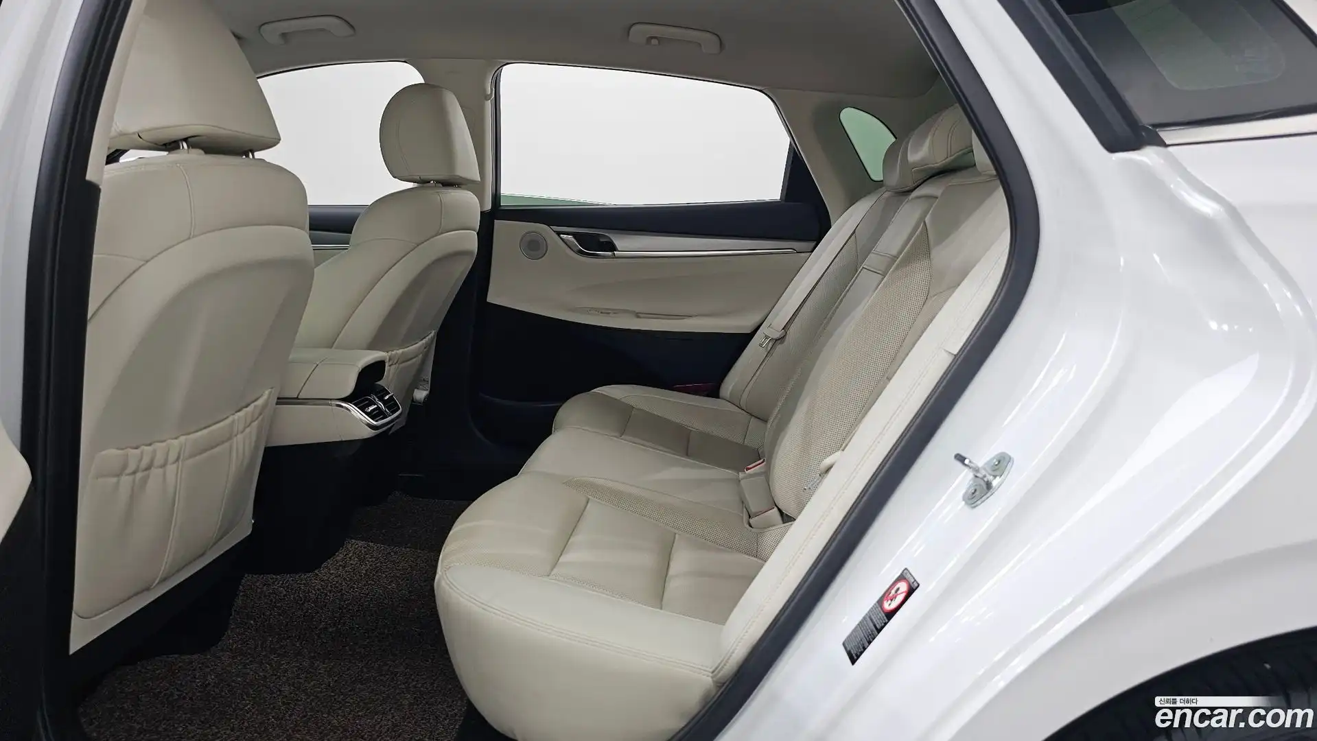 Grandeur Hyundai 2021.11-INNER-036