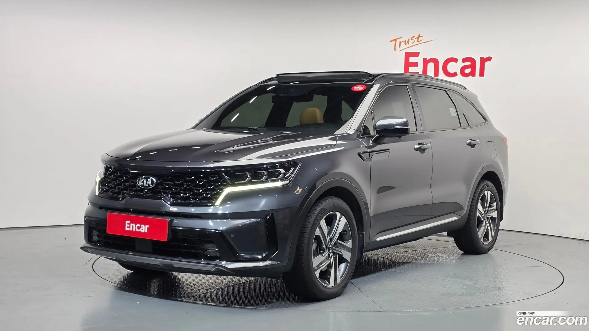 Main__Slider__Photo:Sorento Kia 2021.1-0