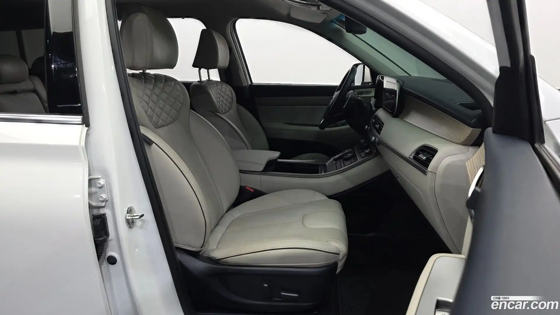Palisade Hyundai 2021.8-INNER-036