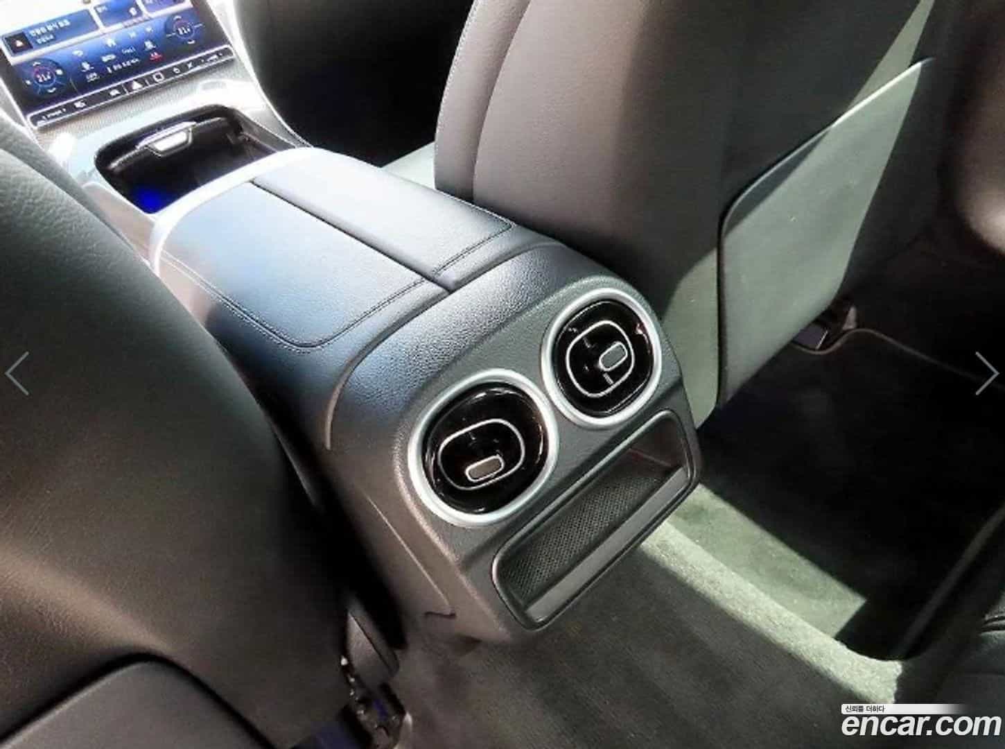 C-Class Mercedes-Benz 2022.5-OPTION-019