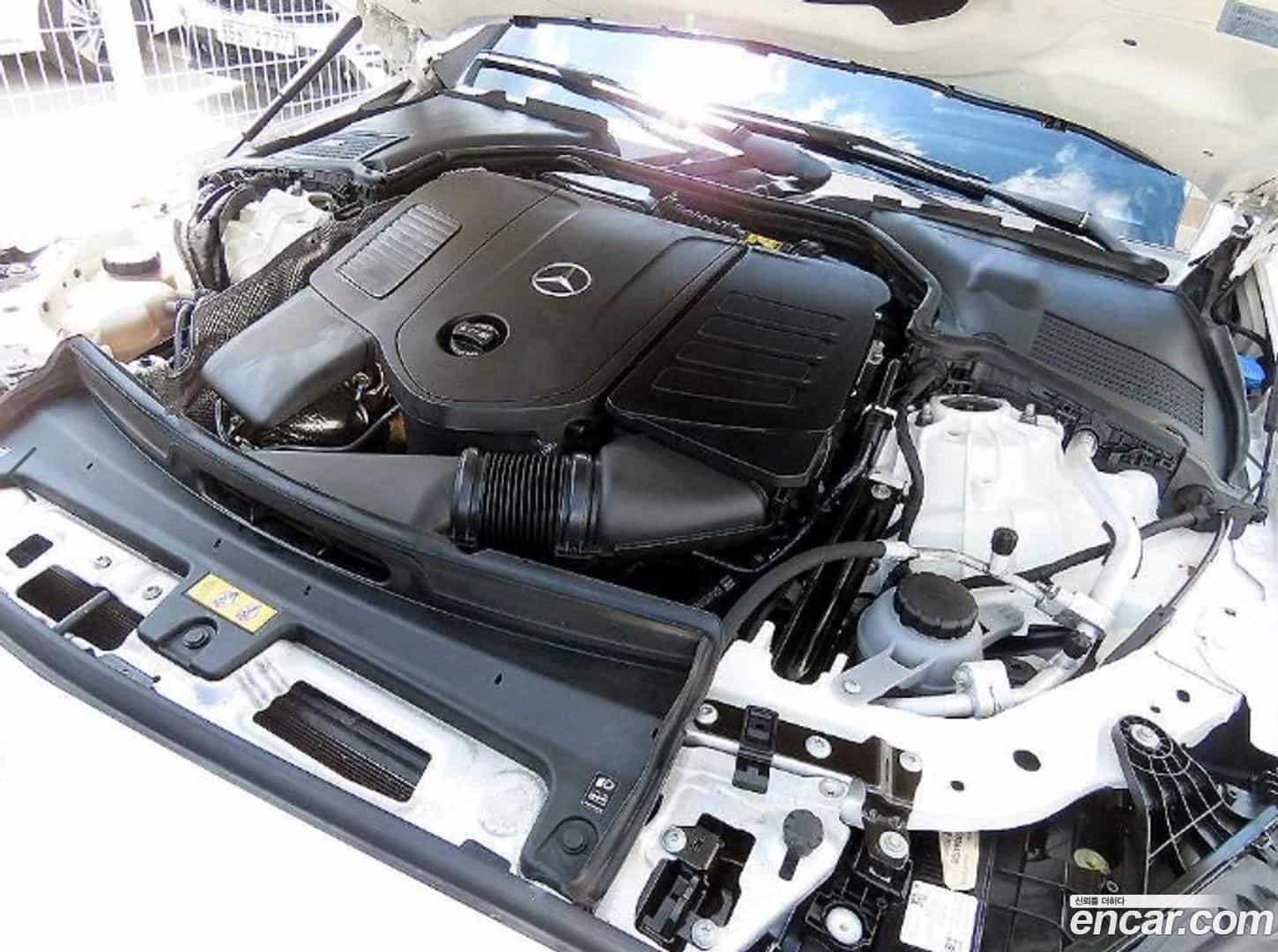 C-Class Mercedes-Benz 2022.5-OPTION-023