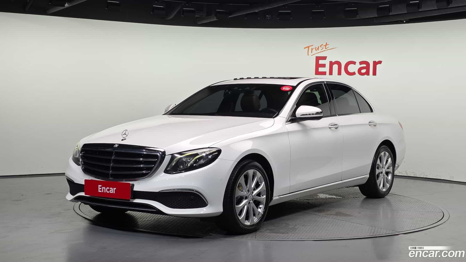 E-Class Mercedes-Benz 2016.11-OUTER-001