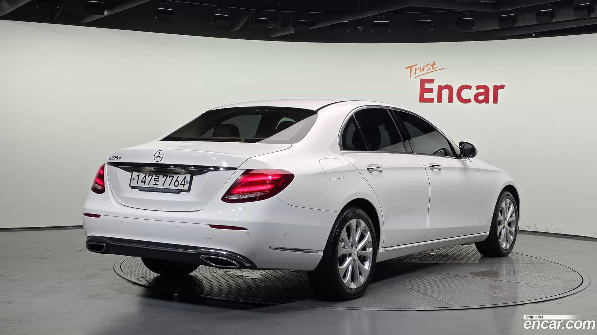 E-Class Mercedes-Benz 2016.11-OUTER-002