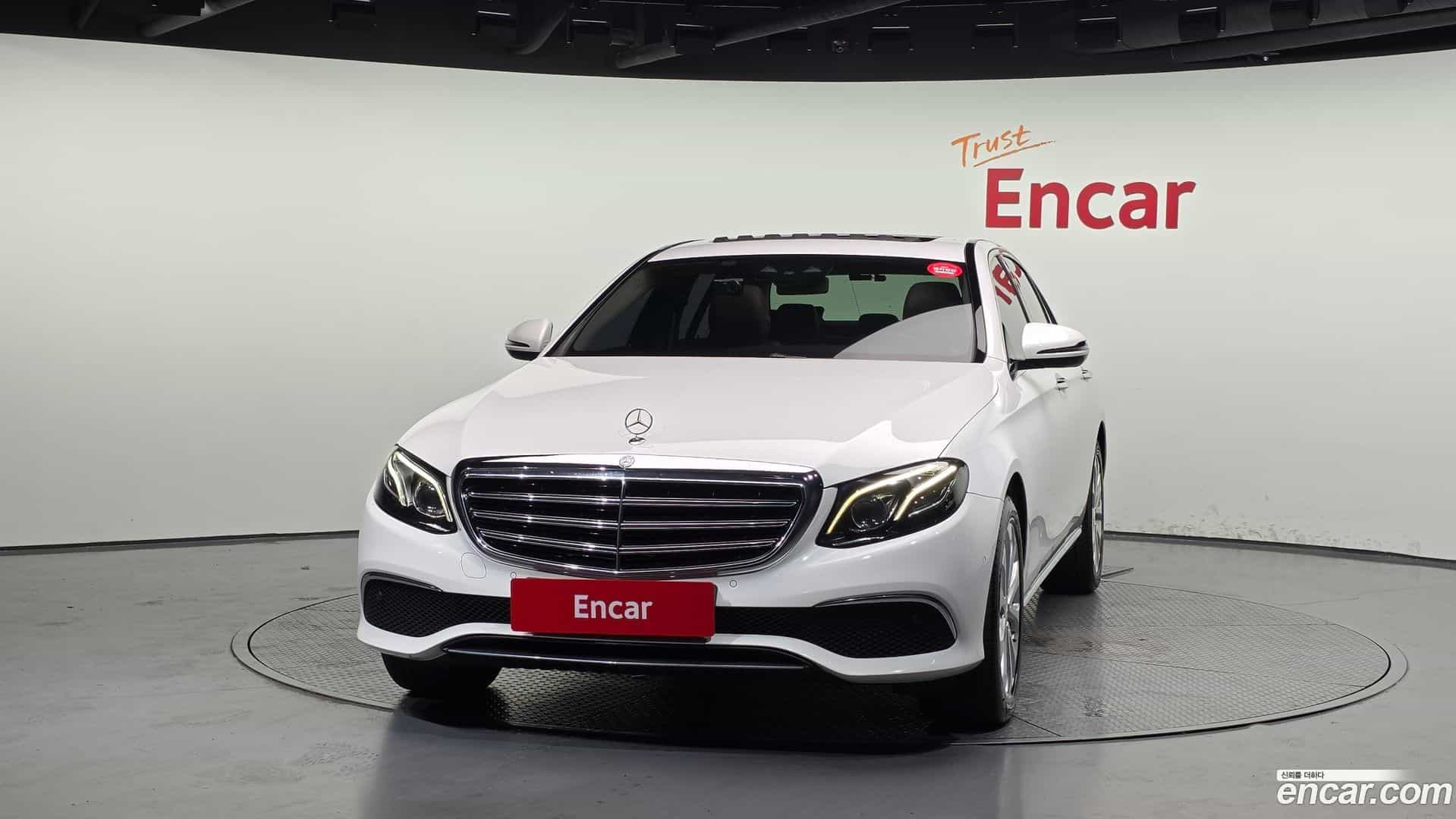 E-Class Mercedes-Benz 2016.11-OUTER-003