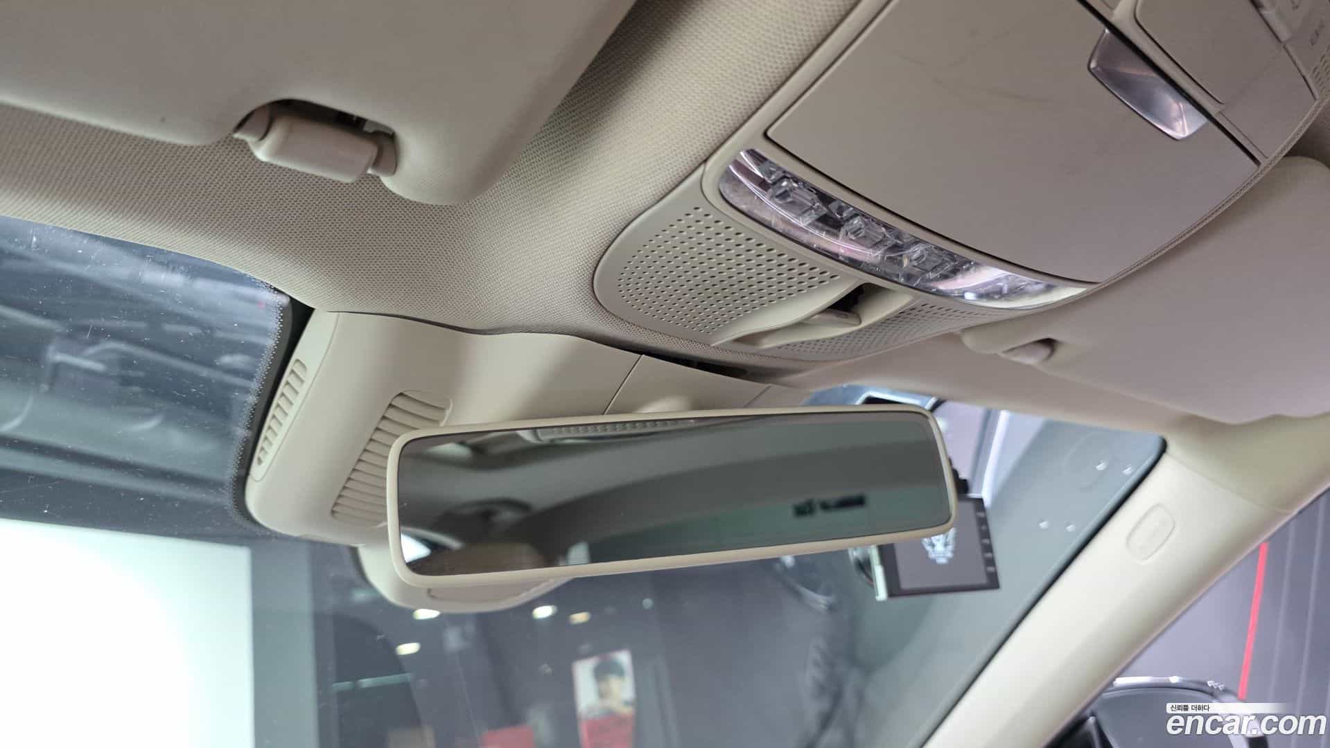 E-Class Mercedes-Benz 2016.11-OPTION-022
