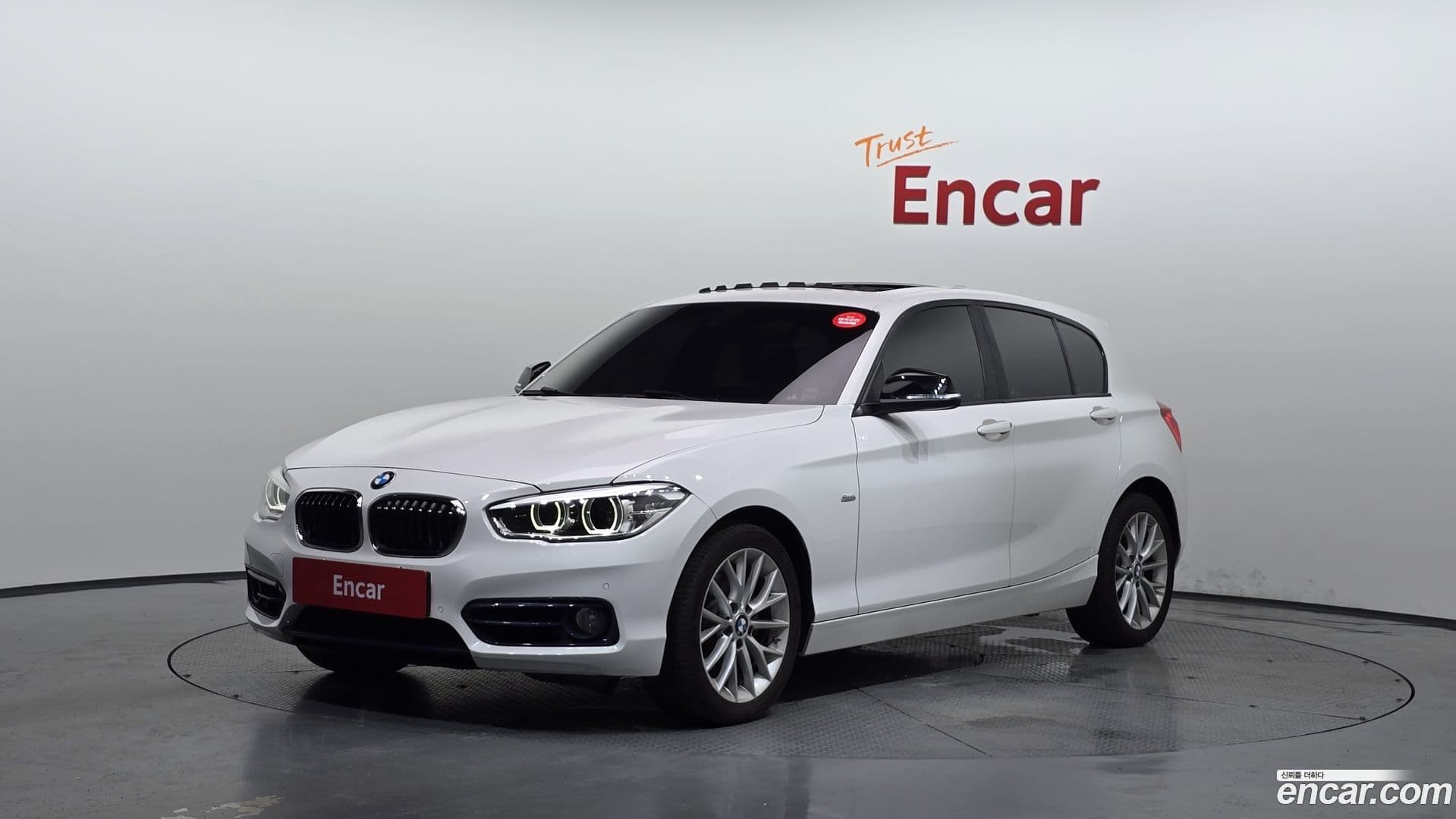 Main__Slider__Photo:1-Series BMW 2016.2-0