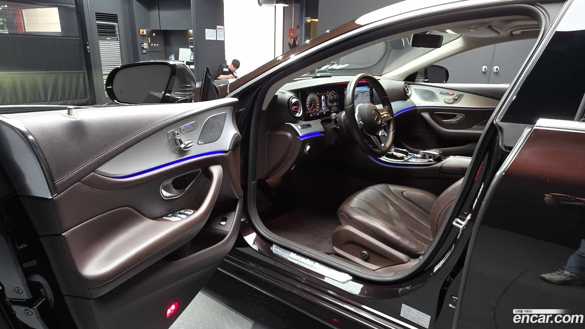 CLS-Class Mercedes-Benz 2018.10-INNER-010
