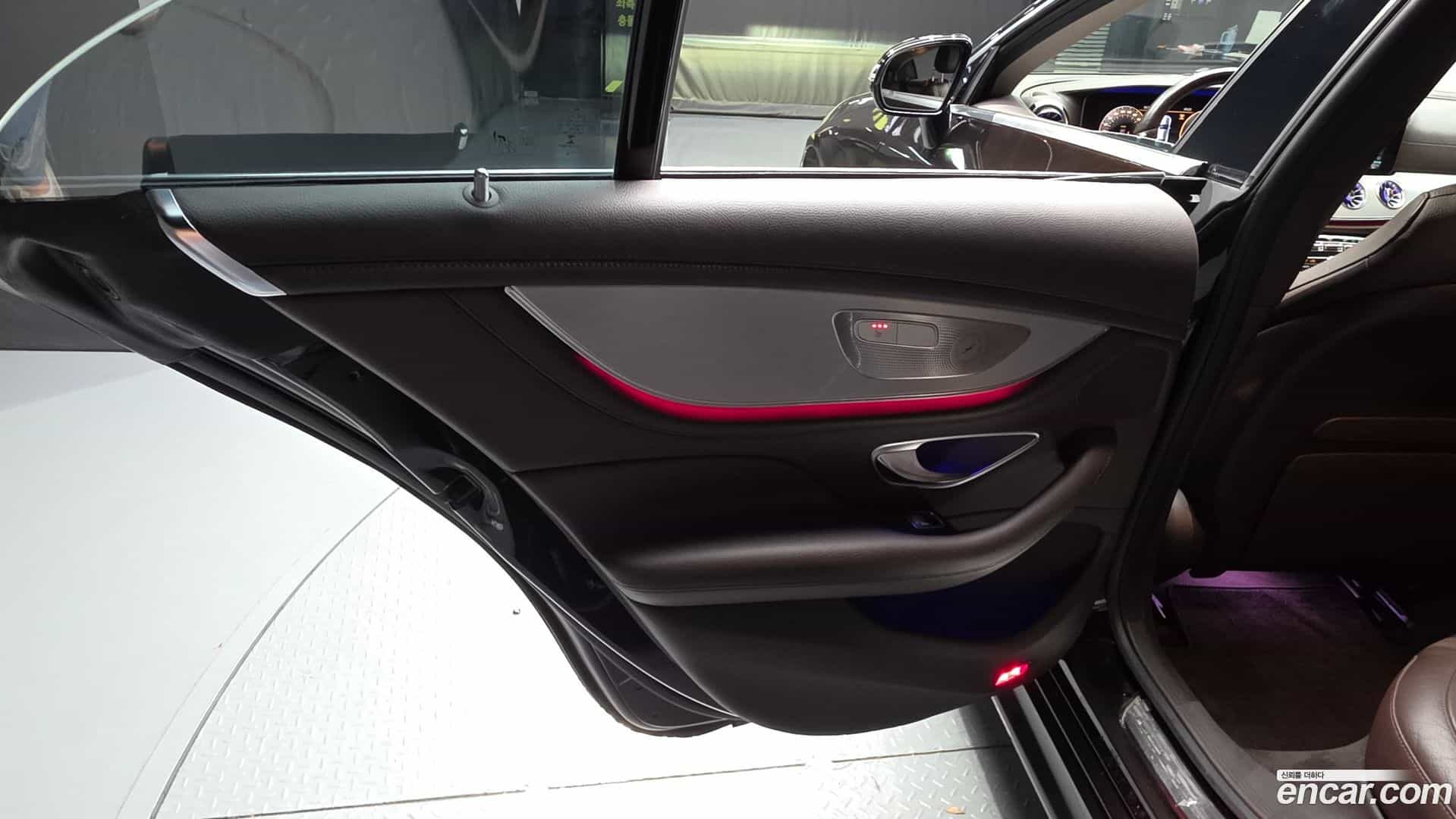 CLS-Class Mercedes-Benz 2018.10-INNER-035