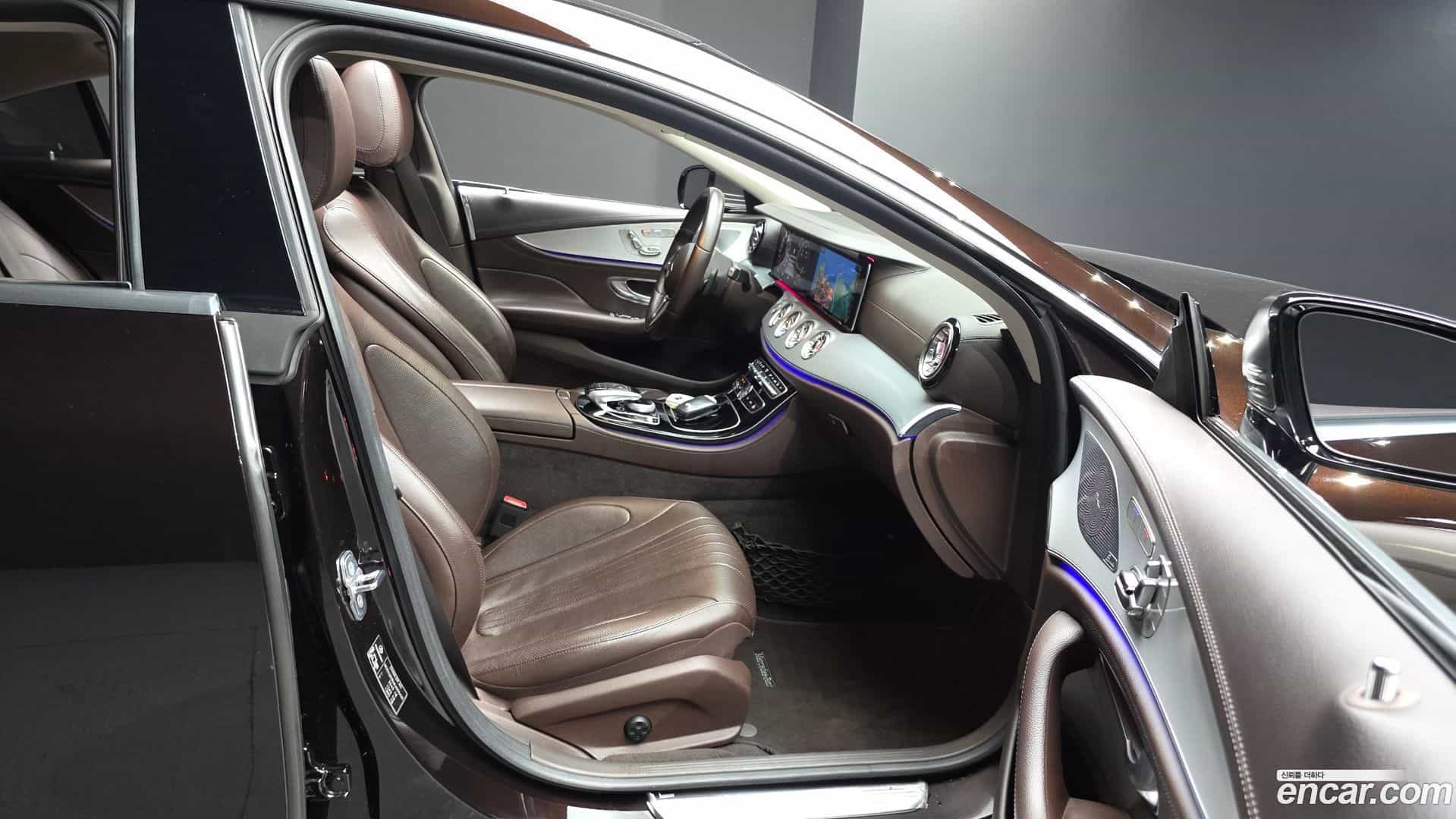 CLS-Class Mercedes-Benz 2018.10-INNER-036