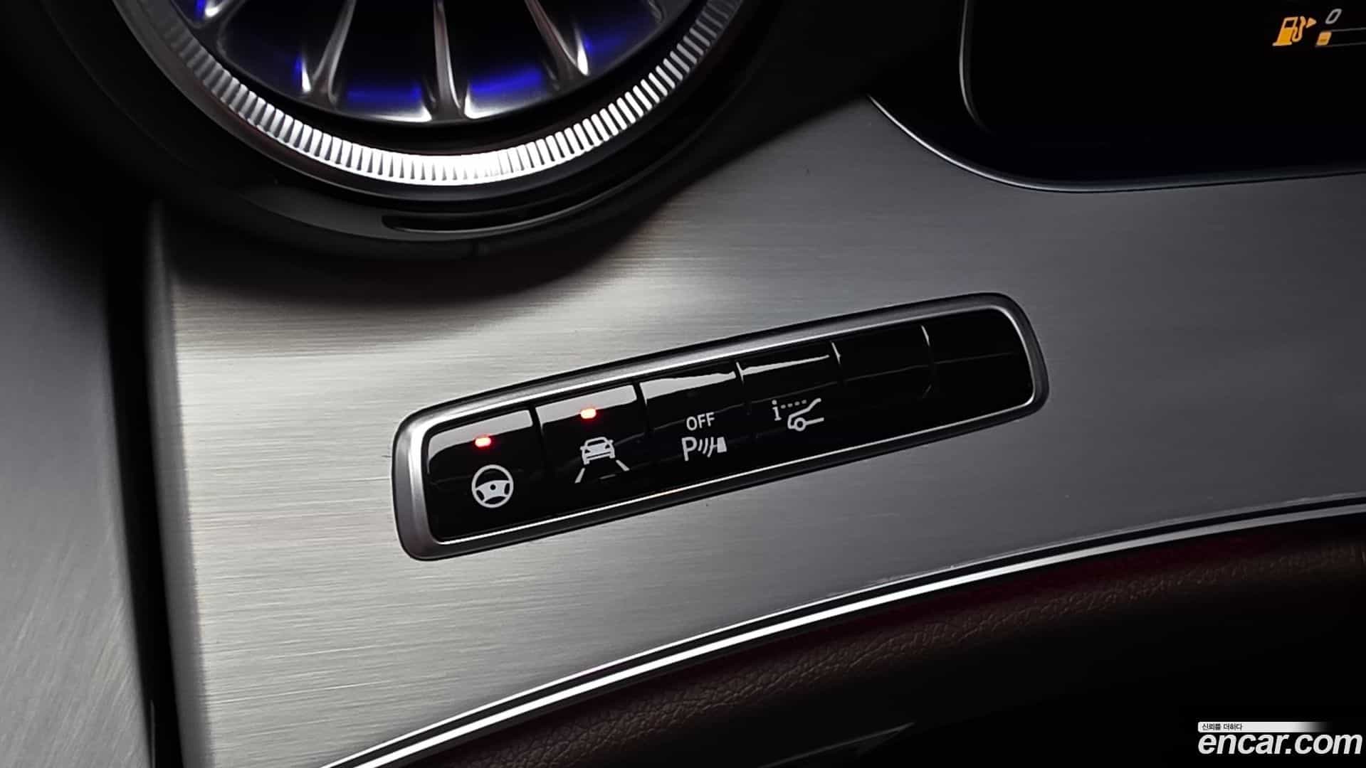 CLS-Class Mercedes-Benz 2018.10-OPTION-040