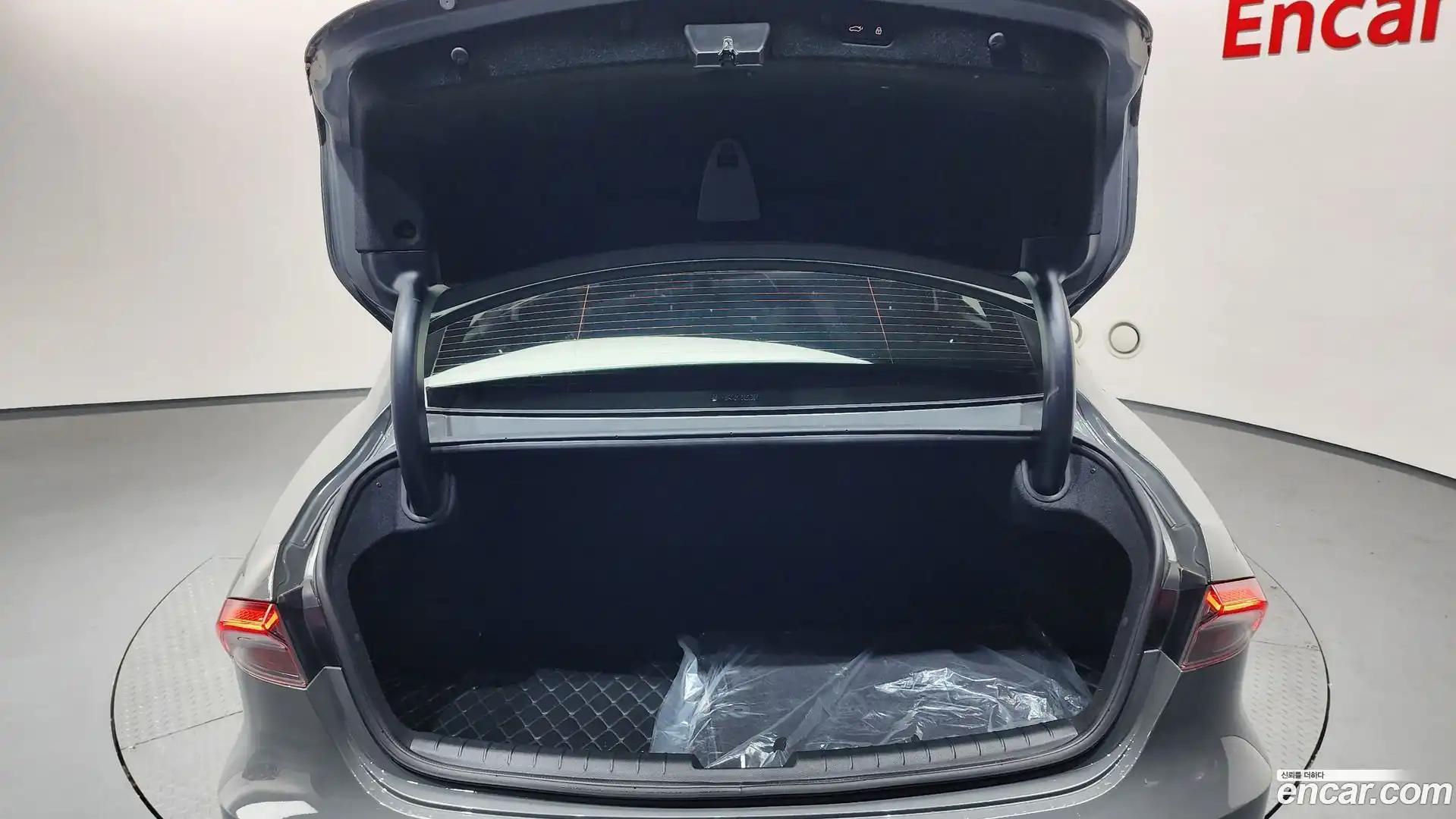 Grandeur Hyundai 2021.3-OPTION-023