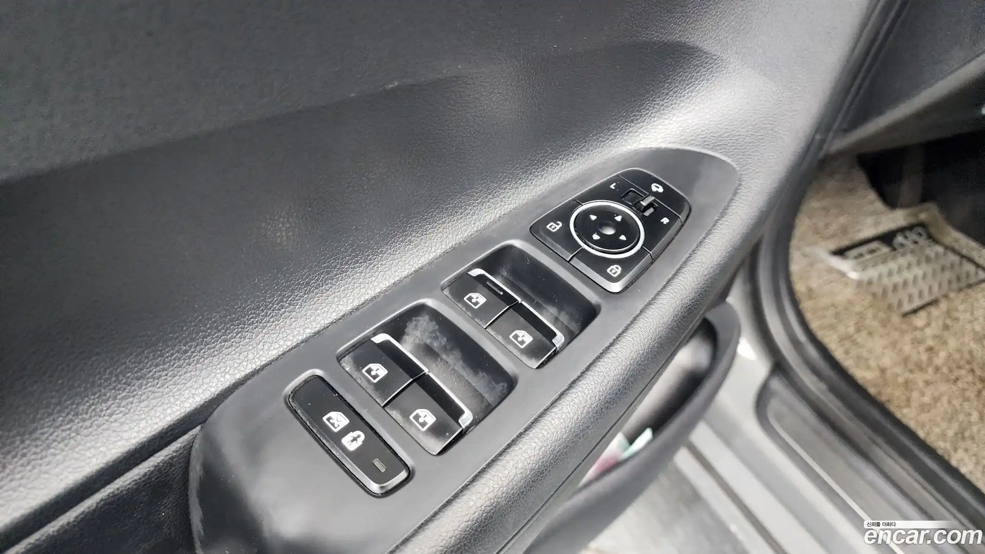 Grandeur Hyundai 2021.3-OPTION-042